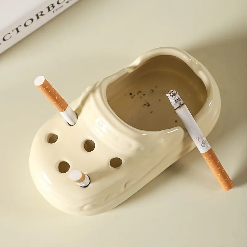 High appearance level ceramic ashtray network red hole shoes duck office home living room ashtray fly ash cute home necessities