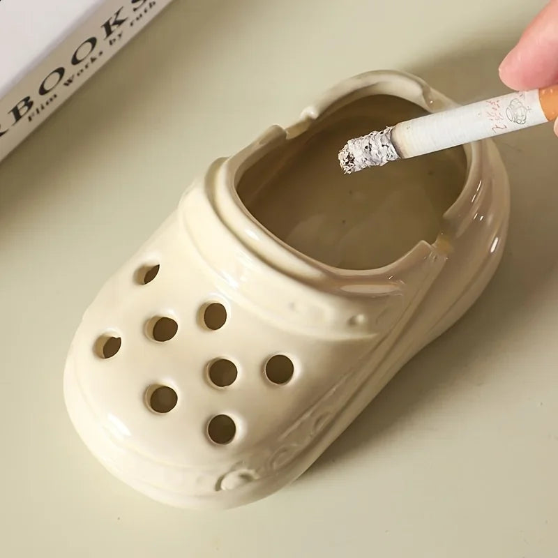 High appearance level ceramic ashtray network red hole shoes duck office home living room ashtray fly ash cute home necessities